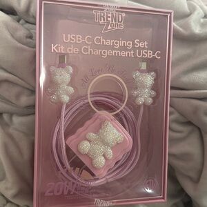 NWT Pink Holographic Rhinestone Teddy Bear USB-C Charging Set w/ Plug